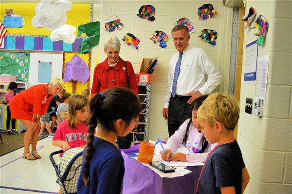 Representative Carolyn Comitta and Dr. Scanlon visit a kindergarten classroom at Fern Hill Elementary School 